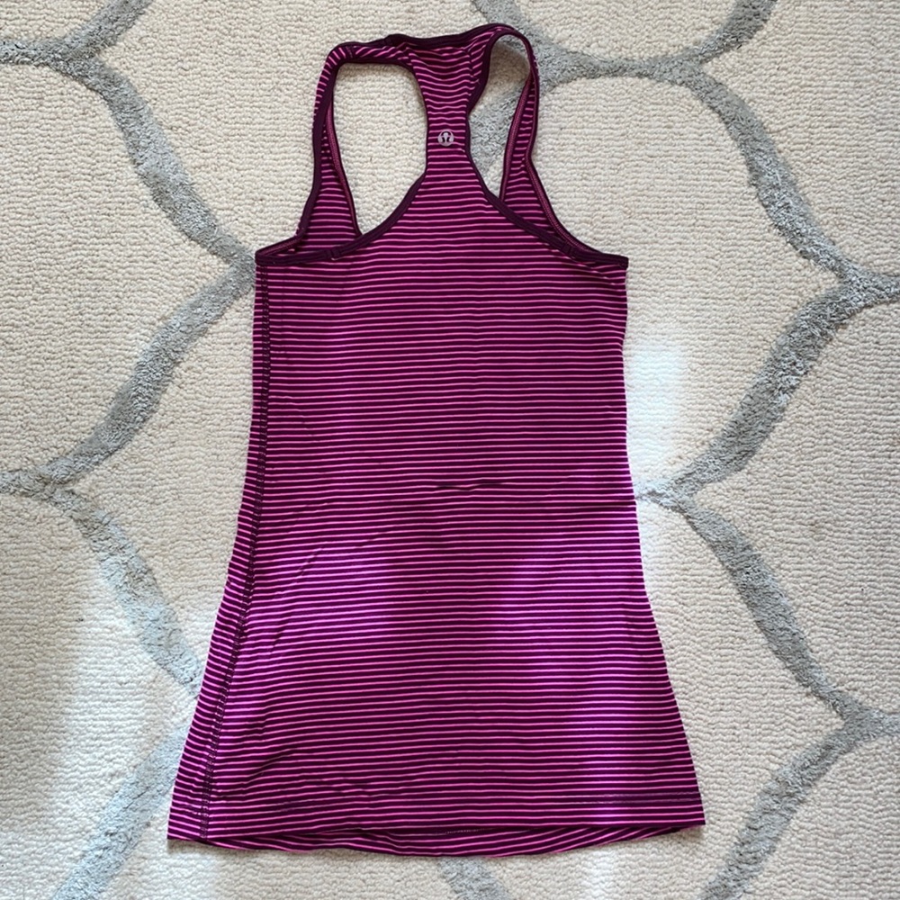 Lululemon cool racer back tank - missing size tag but 2 or 4